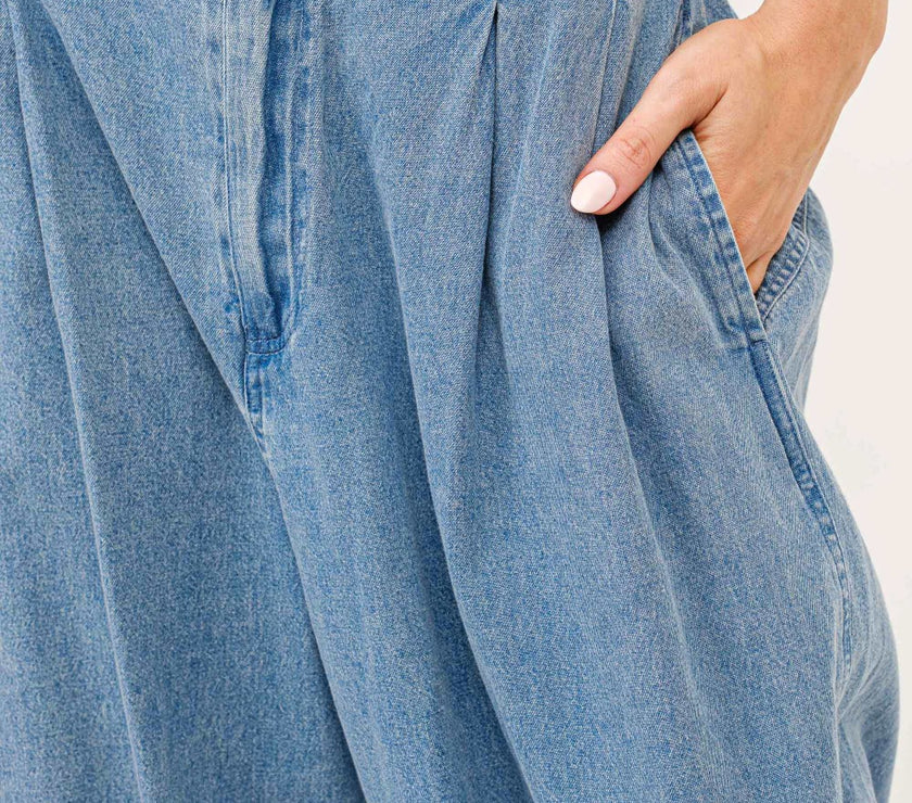 And The Why Elastic Back Pleated Baggy Jeans